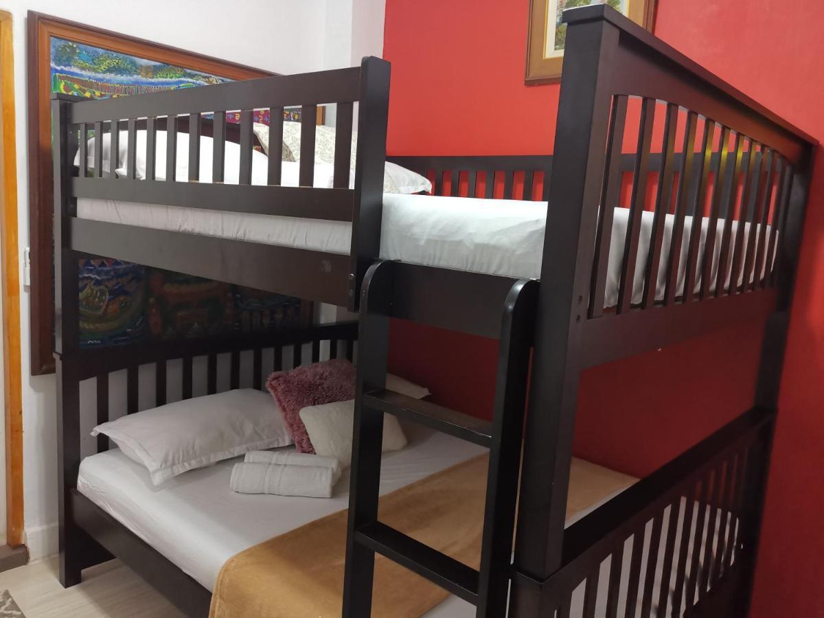 Country Bug Inn Tagaytay City Zewnętrze zdjęcie