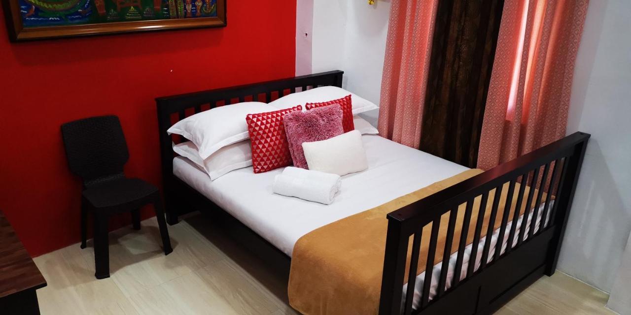 Country Bug Inn Tagaytay City Zewnętrze zdjęcie